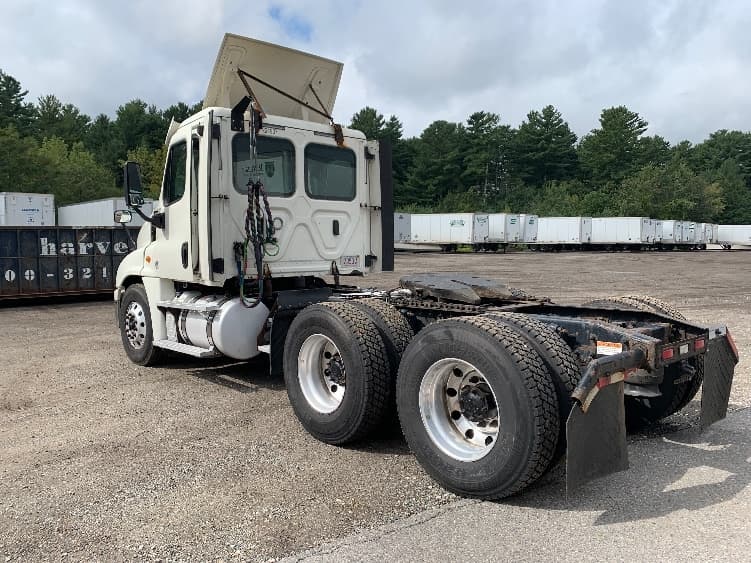 2019 Freightliner Cascadia — photo 5