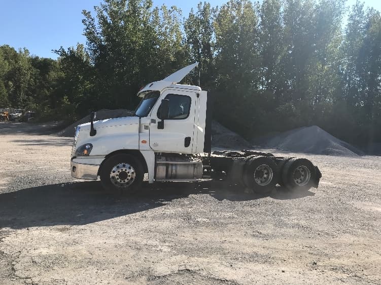 2019 Freightliner Cascadia — photo 4
