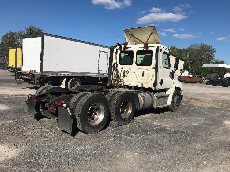 2019 Freightliner Cascadia — photo 7