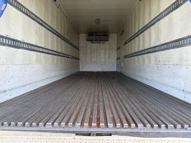 2019 Freightliner M2 106 — photo 10