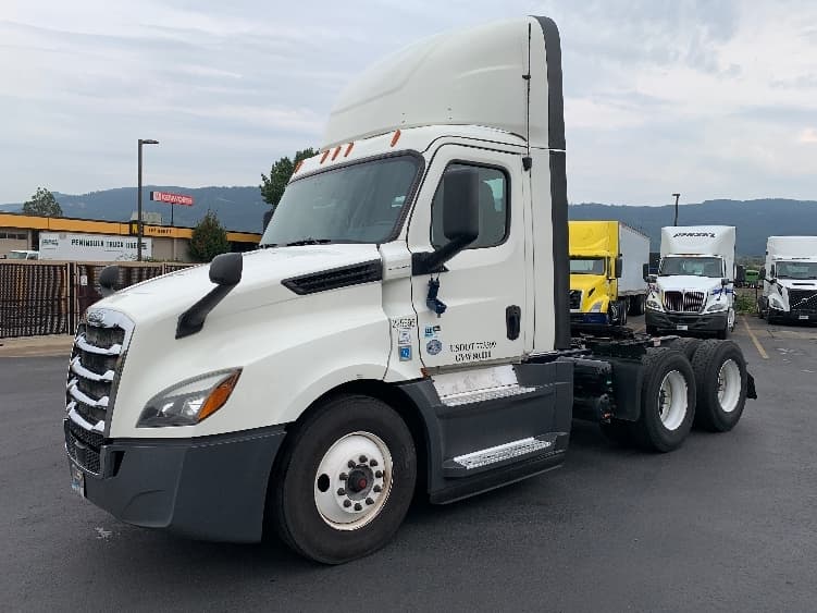 2019 Freightliner Cascadia — photo 3