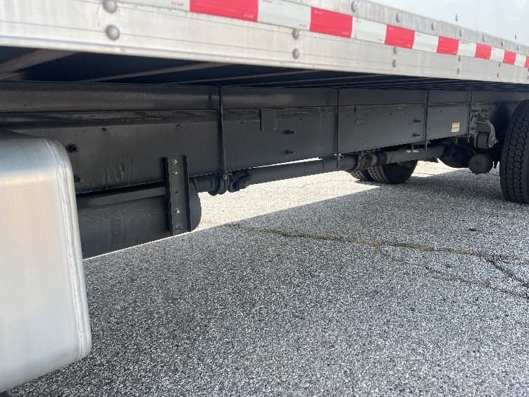 2019 Hino 338 — photo 5