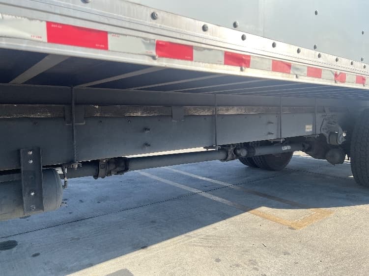 2019 Hino 338 — photo 5