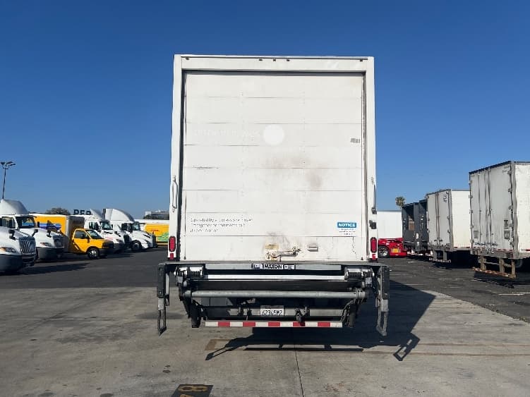 2019 Hino 338 — photo 7