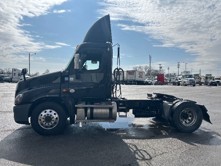 2019 Freightliner Cascadia — photo 4