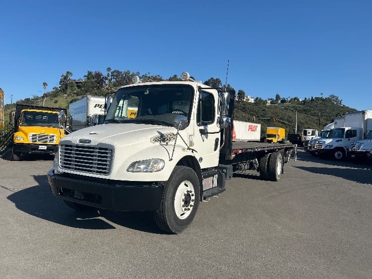 2019 Freightliner M2 106 in Fontana, CA — photo 3