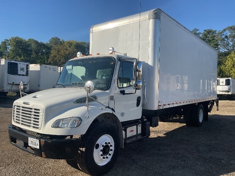 2019 Freightliner M2 106 — photo 3