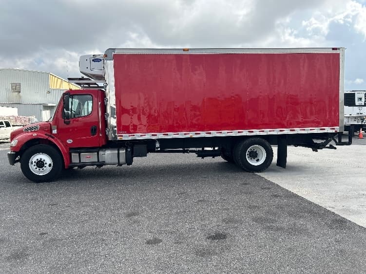 2019 Freightliner M2 106 — photo 4