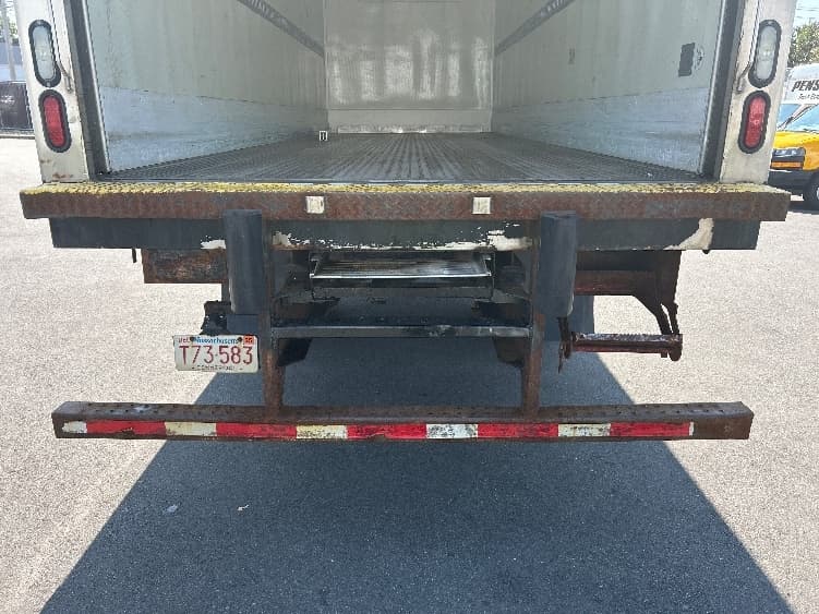 2019 Freightliner M2 106 — photo 10