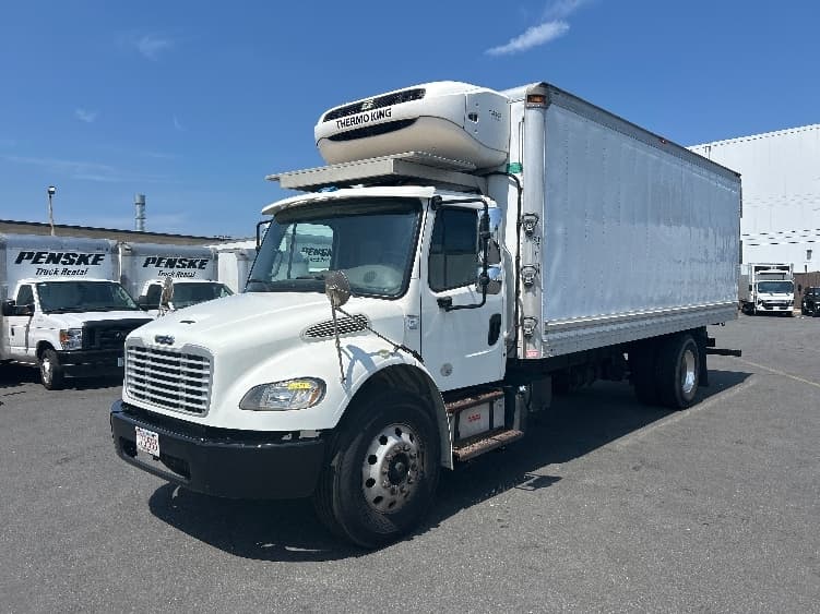 2019 Freightliner M2 106 — photo 3