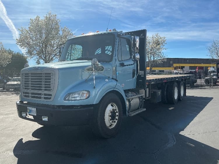 2019 Freightliner M2 112 — photo 3