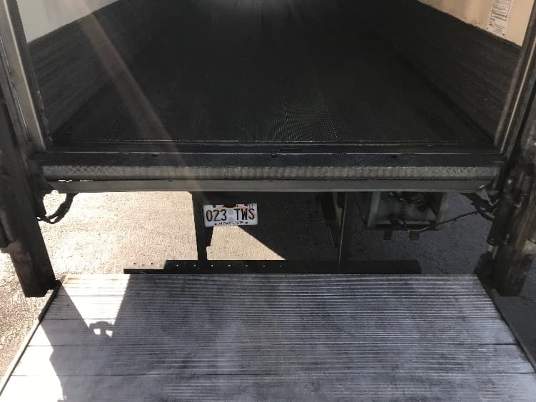 2019 Freightliner M2 106 — photo 10