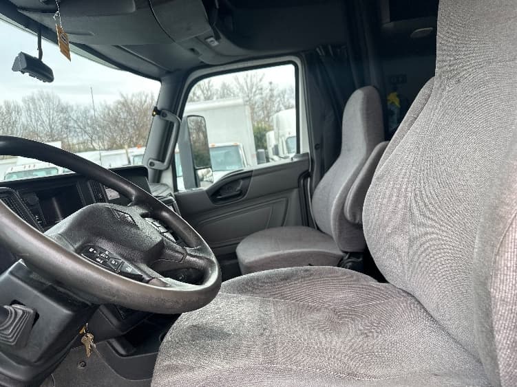 2019 International LT — photo 10