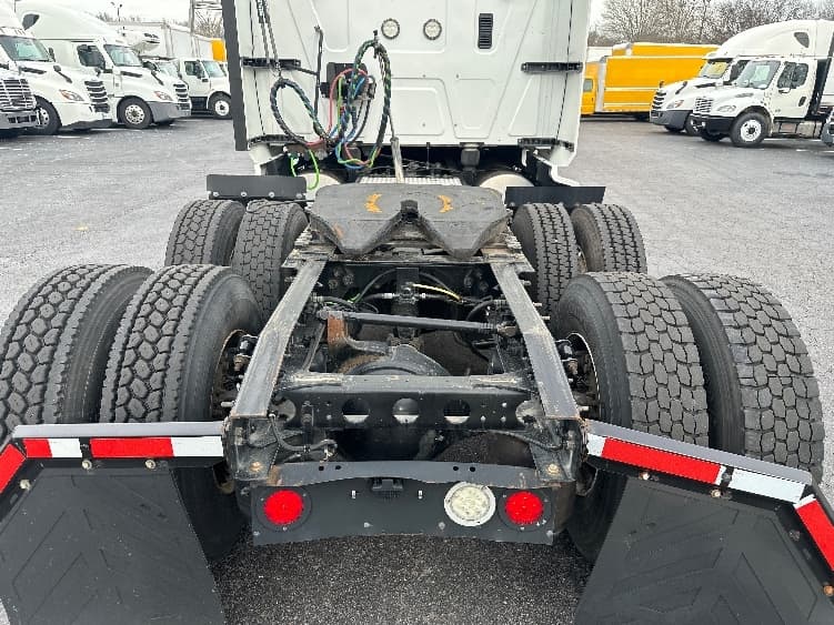 2019 International LT — photo 6