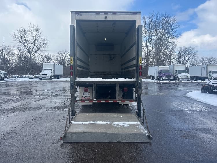 2019 International 4300 — photo 8