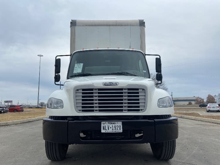 2021 Freightliner M2 106 — photo 2