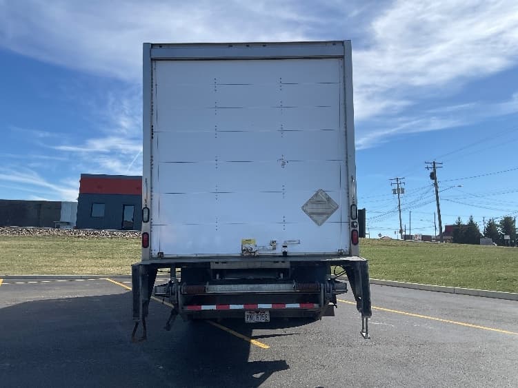 2019 Freightliner M2 106 — photo 7