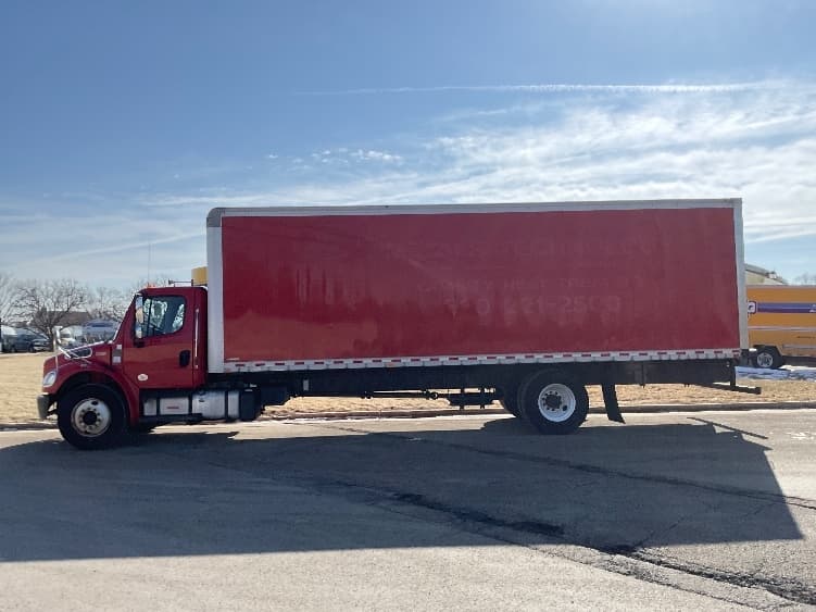 2019 Freightliner M2 106 — photo 4