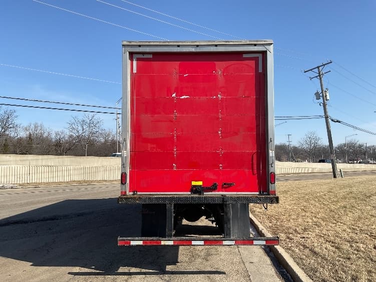 2019 Freightliner M2 106 — photo 7