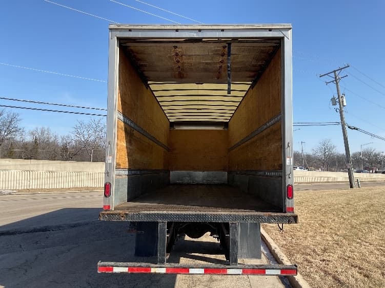 2019 Freightliner M2 106 — photo 8