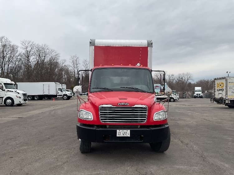 2019 Freightliner M2 106 — photo 2