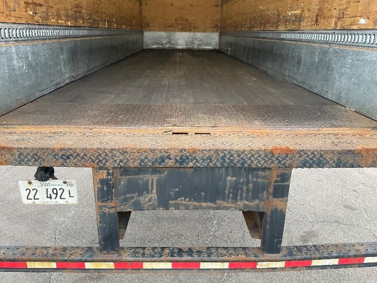 2019 Freightliner M2 106 — photo 9