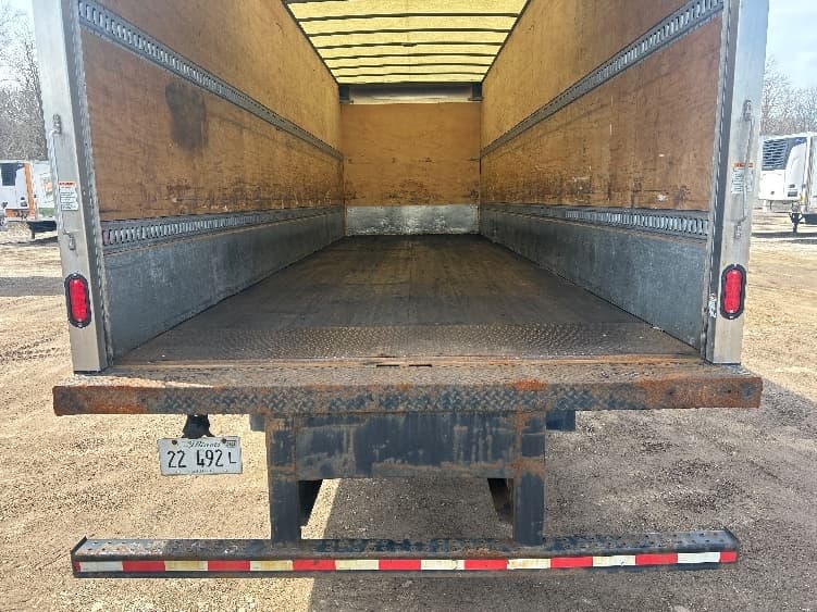 2019 Freightliner M2 106 — photo 9