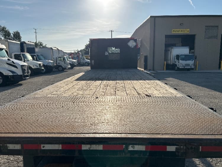 2019 Freightliner M2 106 — photo 8