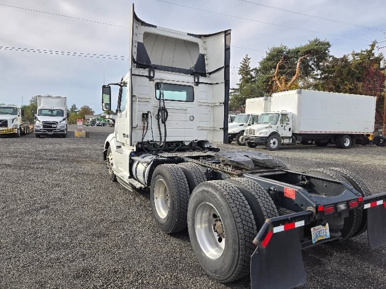 2019 Volvo VNL 300 — photo 5