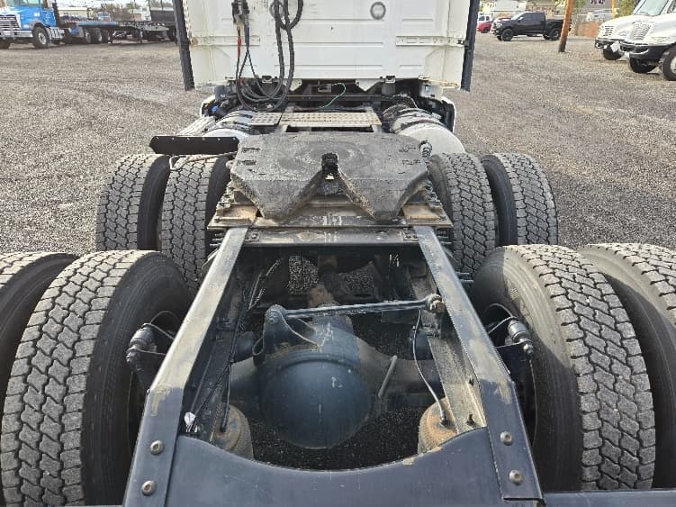 2019 Volvo VNL 300 — photo 6