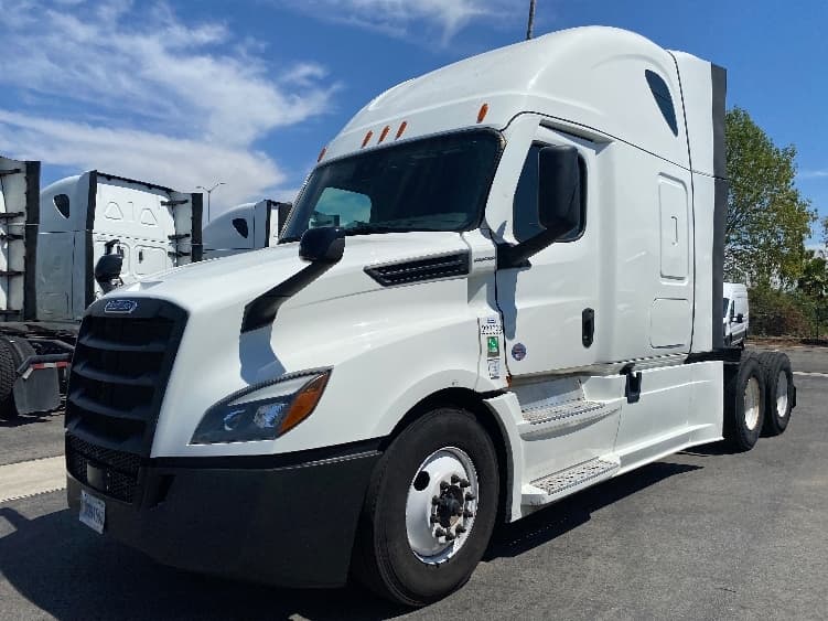 2024 Freightliner Cascadia — photo 3