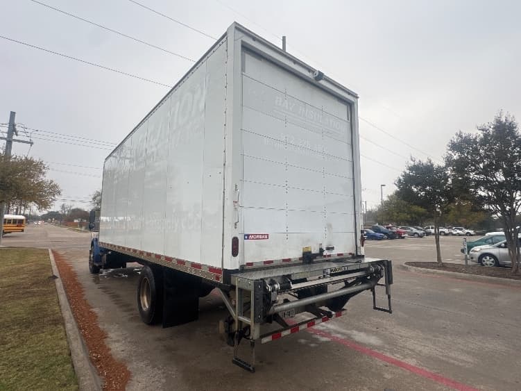 2019 Freightliner M2 106 — photo 6