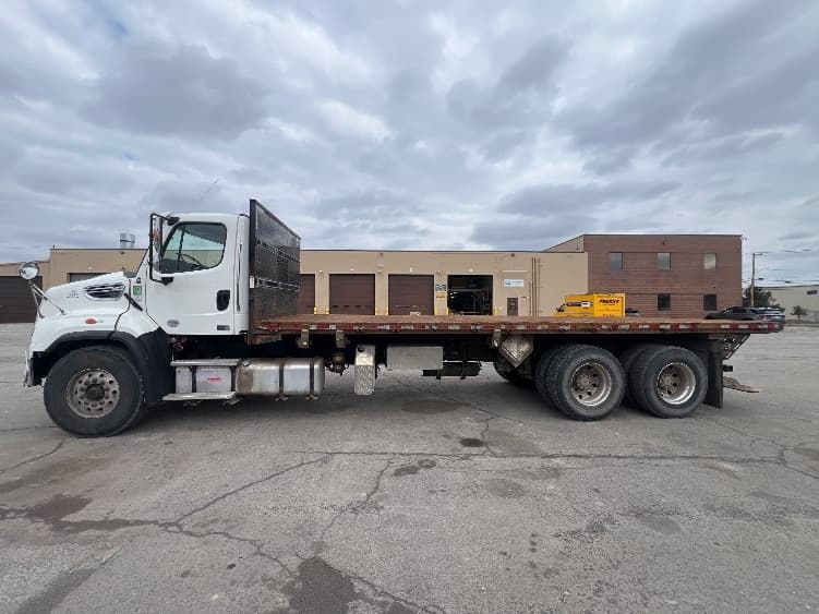 2019 Freightliner 114SD — photo 4