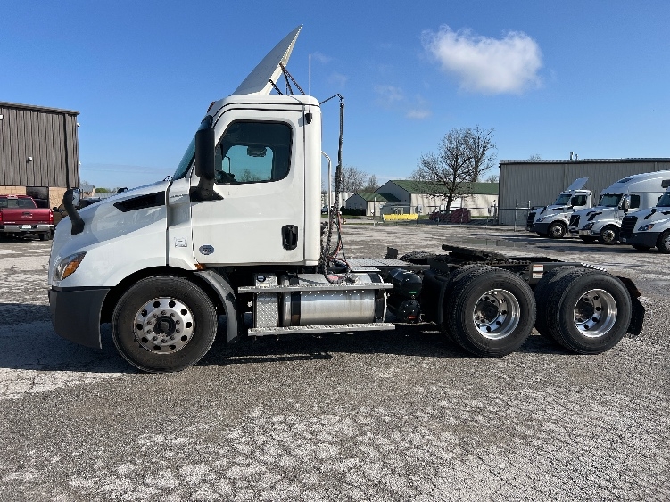 2019 Freightliner Cascadia — photo 4