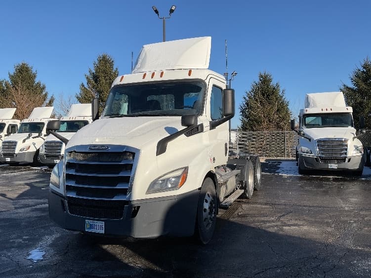 2019 Freightliner Cascadia — photo 3