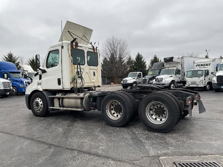 2019 Freightliner Cascadia — photo 5