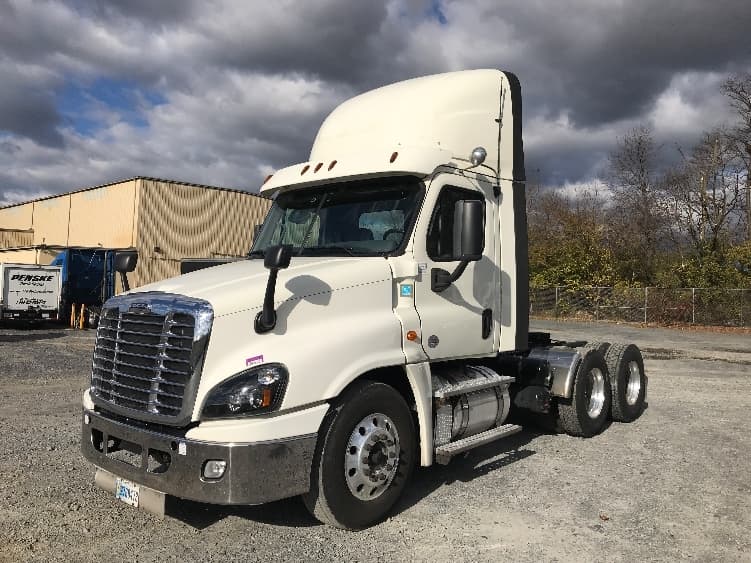 2019 Freightliner Cascadia — photo 3