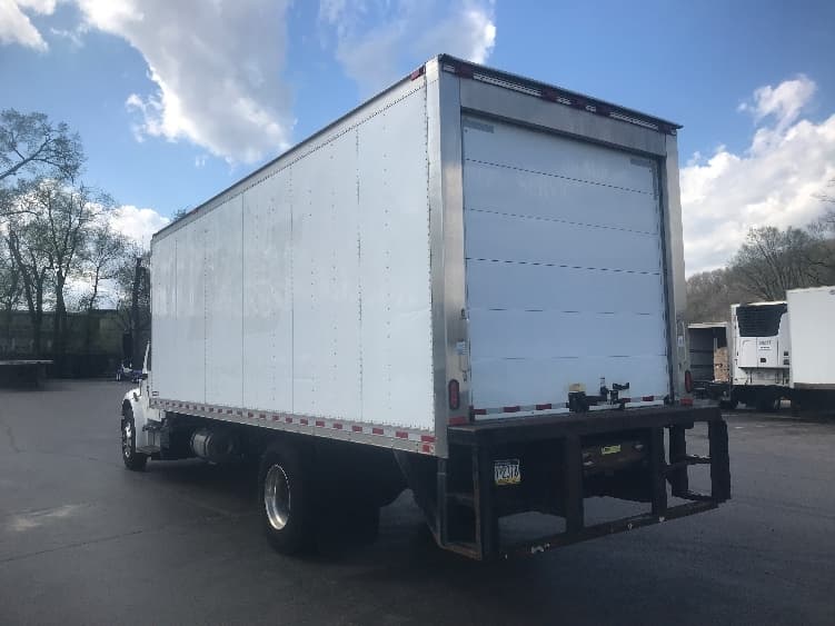 2019 Freightliner M2 106 — photo 6