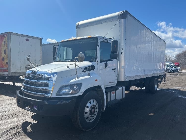 2019 Hino 268 — photo 3