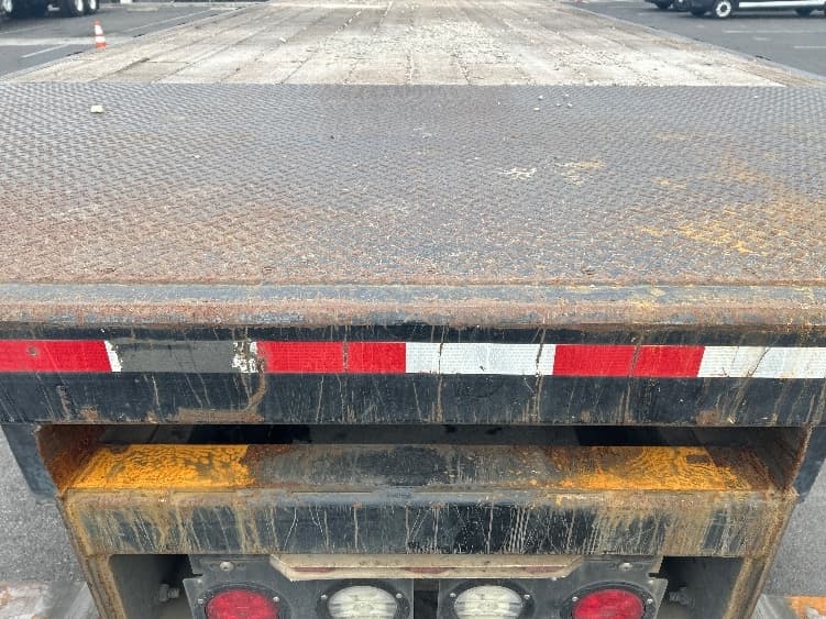 2019 Freightliner M2 106 — photo 10