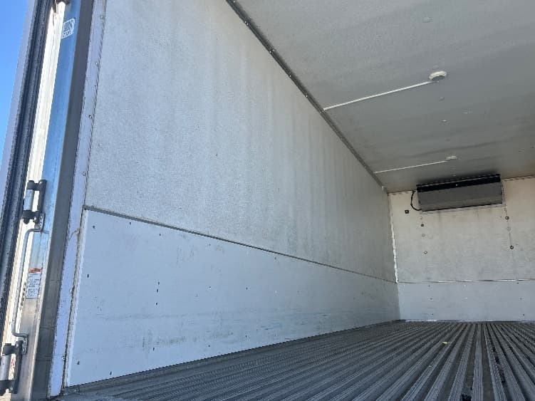 2019 Freightliner M2 106 — photo 10