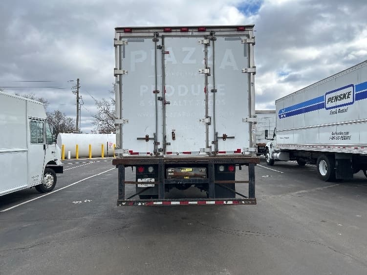 2019 Freightliner M2 106 — photo 7