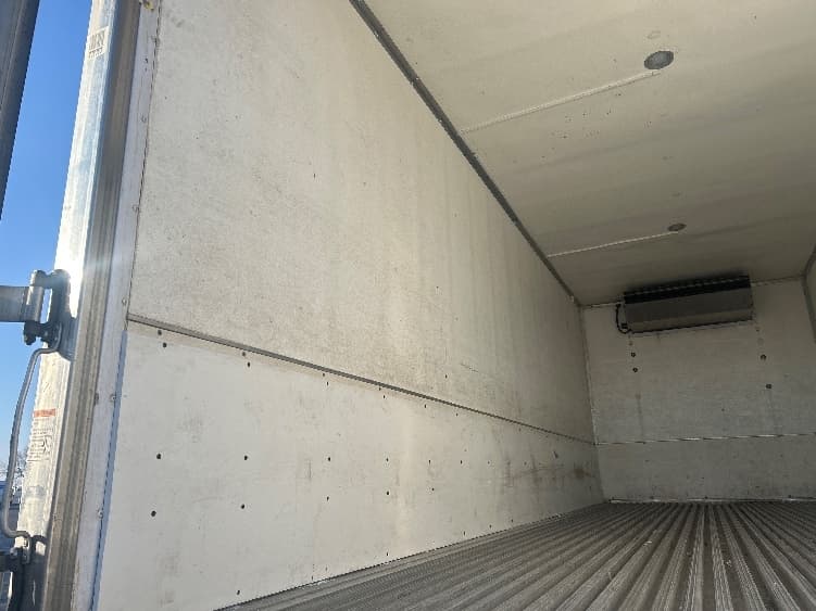 2019 Freightliner M2 106 — photo 10