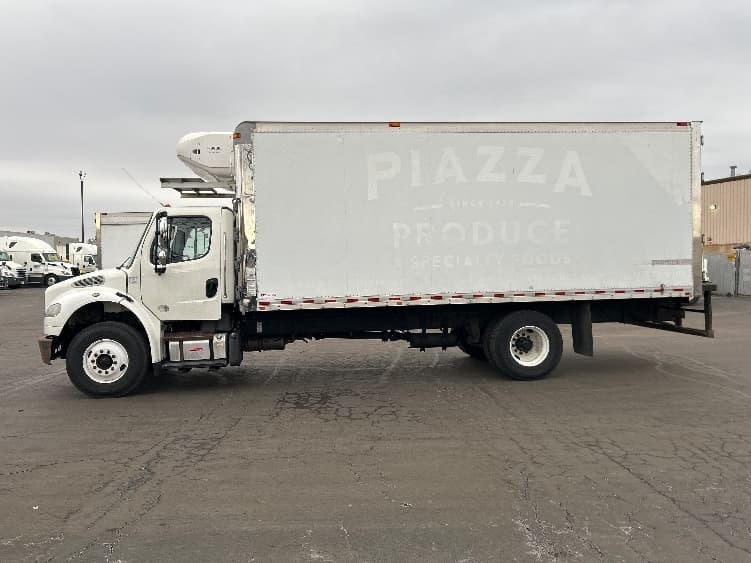 2019 Freightliner M2 106 — photo 4