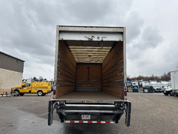 2019 Freightliner M2 106 — photo 8