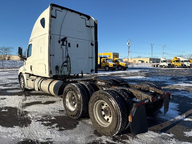 2019 Freightliner Cascadia — photo 5