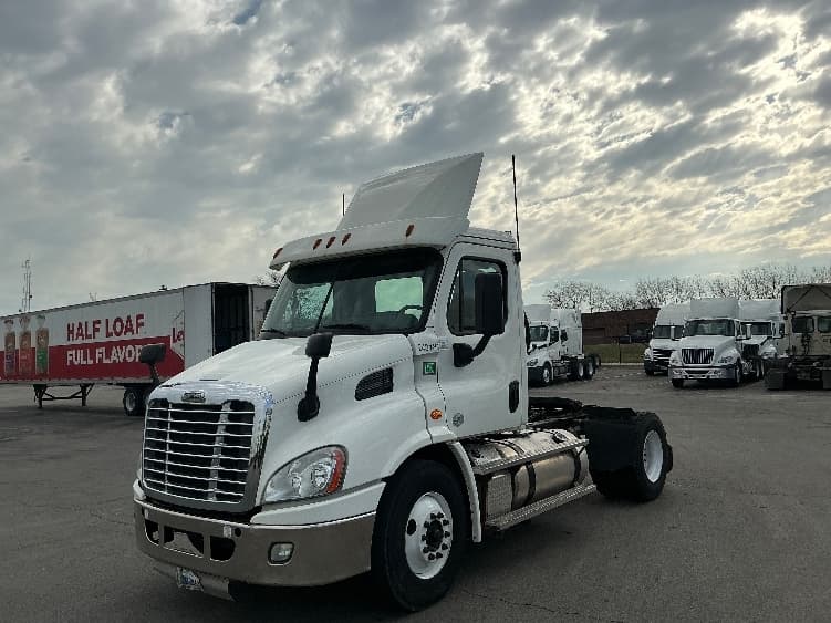 2019 Freightliner Cascadia — photo 3