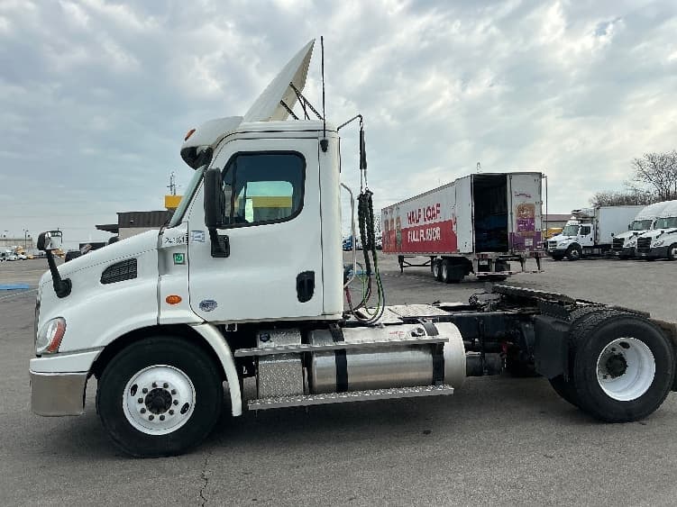 2019 Freightliner Cascadia — photo 4