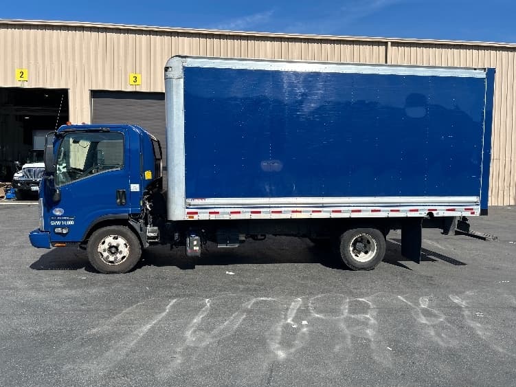 2019 Isuzu NPR — photo 4