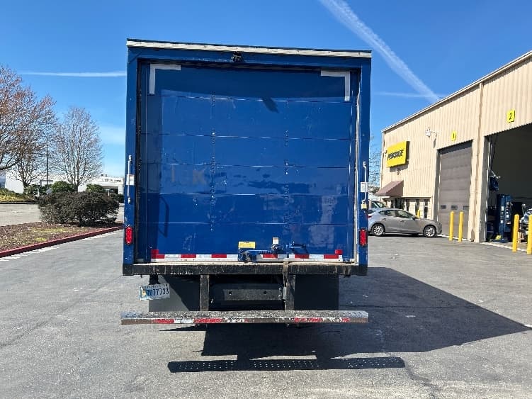 2019 Isuzu NPR — photo 7